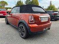 Usata Mini Cooper Cabriolet 122 CV (89 kW) 2011 Arancione Cabrio