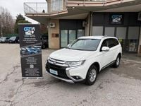 Usata Mitsubishi Outlander Intense 150 CV (110 kW) 2017 Bianco SUV