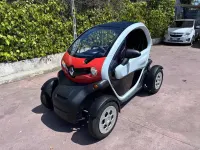 Usata Renault Twizy Life 12 kW (17 CV) 2021 Rosso e bianco Utilitaria