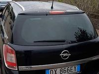 Usata Opel Astra 110 CV (80 kW) 2010 Nero Station wagon