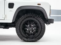 Gebraucht Land Rover Defender 122 PS (89 kW) 2012 Weiß Kombi