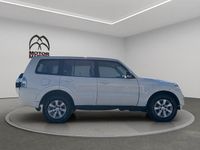 Usata Mitsubishi Pajero Intense 190 CV (139 kW) 2016 Bianco SUV