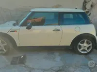 Begagnad Mini Cooper 90 HK (66 kW) 2003 Vit Halvkombi