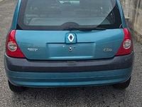 Usata Renault Clio II 54 CV (39 kW) 2006 Blu Berlina