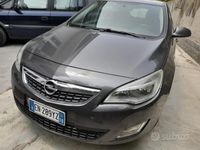 usata Opel Corsa 1.6i 16V cat 4 porte GLS