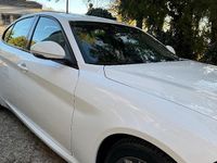 Usata Alfa Romeo Giulia 150 CV (110 kW) 2018 Bianco Berlina