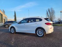 Usata BMW 116 Advantage 109 CV (80 kW) 2023 White pastello Utilitaria