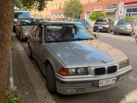 Usata BMW 316 102 CV (75 kW) 1997 Grigio Berlina