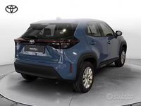 Usata Toyota Yaris Cross Active 116 CV (85 kW) 2022 Argento SUV