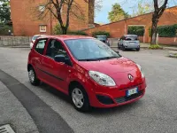 Usata Renault Twingo 75 CV (55 kW) 2010 Rosso Utilitaria