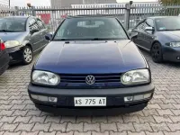 Usado VW Golf Cabriolet Sport 101 HP (74 kW) 1997 Azul Cabrios