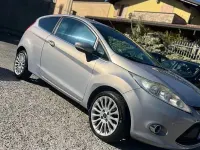 Usata Ford Fiesta Titanium 92 CV (67 kW) 2011 Grigio Berlina