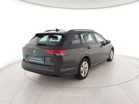Usata VW Golf VIII Life 131 CV (96 kW) 2021 Grigio metallizzato Station wagon