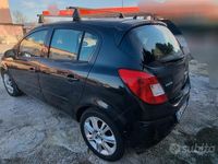 Usata Opel Corsa 90 CV (66 kW) 2007 Nero Berlina