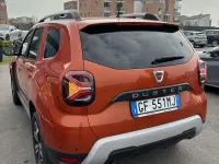 Usata Dacia Duster Prestige 101 CV (74 kW) 2021 Arancione SUV