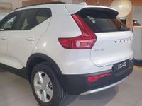 Nuova Volvo XC40 163 CV (119 kW) 2026 Ice white SUV