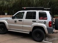 Usata Jeep Cherokee 80 CV (58 kW) 2004 Grigio SUV