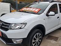 Gebraucht Dacia Sandero Prestige 90 PS (66 kW) 2015 Weiß Limousine