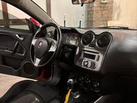 Second-hand Alfa Romeo MiTo Distinctive 79 CP (58 kW) 2009 Roșu Hatchback