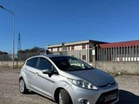 Usata Ford Fiesta Titanium 60 CV (44 kW) 2009 Grigio Utilitaria