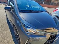 Usata Toyota Yaris Hybrid 99 CV (72 kW) 2019 Grigio Berlina