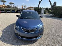 Usata Lancia Ypsilon Gold 69 CV (50 kW) 2022 Blu/azzurro Utilitaria