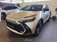 Usata Toyota C-HR Lounge 223 CV (164 kW) 2025 Argento SUV