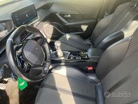 Usata Peugeot 2008 GT 150 CV (110 kW) 2021 Grigio SUV