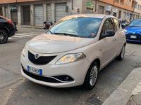 Usata Lancia Ypsilon 69 CV (50 kW) 2016 Bianco Utilitaria