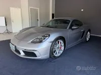 Usata Porsche 718 Cayman 300 CV (220 kW) 2022 Grigio Coupé