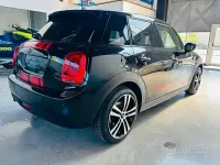 Usata Mini ONE 102 CV (75 kW) 2019 Nero Utilitaria