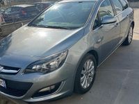 Usata Opel Astra 131 CV (96 kW) 2013 Grigio Berlina