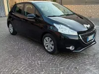 Begagnad Peugeot 208 82 HK (60 kW) 2014 Blå Halvkombi