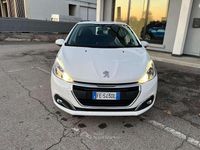 Usata Peugeot 208 Active 82 CV (60 kW) 2016 Bianco Utilitaria