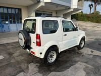 Usata Suzuki Jimny 85 CV (62 kW) 2011 Bianco SUV
