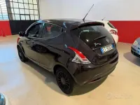 Usata Lancia Ypsilon S 69 CV (50 kW) 2014 Viola Utilitaria
