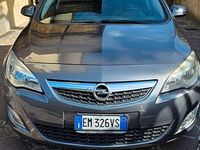 Usata Opel Astra Cosmo 125 CV (91 kW) 2012 Grigio Station wagon