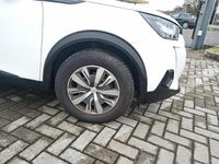 Usata Peugeot 2008 Active 102 CV (75 kW) 2021 Bianco SUV