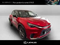 Nuova Lexus LBX 136 CV (100 kW) 2026 Emotional red/black SUV