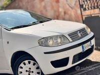 Usata Fiat Punto Active 59 CV (43 kW) 2010 Bianco Utilitaria