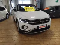 Käytetty VW T-Roc Style 150 HP (110 kW) 2023 Valkoinen Katumaasturi