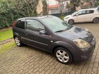 Usata Ford Fiesta Ghia 75 CV (55 kW) 2007 Utilitaria