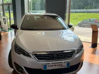 Usata Peugeot 308 GT-line 120 CV (88 kW) 2016 Bianco Berlina