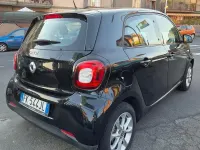 Usata Smart ForFour Prime 71 CV (52 kW) 2017 Nero Utilitaria