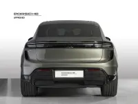 Usata Porsche Macan Turbo 469 kW (639 CV) 2024 U4 verde aventurine metallizzato SUV