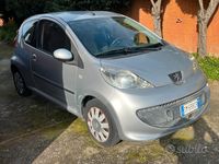 Usata Peugeot 107 68 CV (50 kW) 2007 Grigio Utilitaria