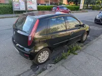 Usado Fiat Punto Active 60 CV (44 kW) 2010 Negro Utilitario