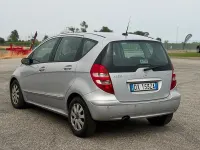 Usata Mercedes A180 Avantgarde 109 CV (80 kW) 2009 Grigio Berlina