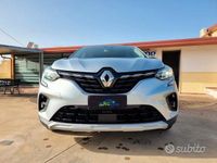Usata Renault Captur Business 116 CV (85 kW) 2020 Argento SUV