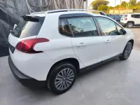 Usata Peugeot 2008 75 CV (55 kW) 2016 Bianco SUV